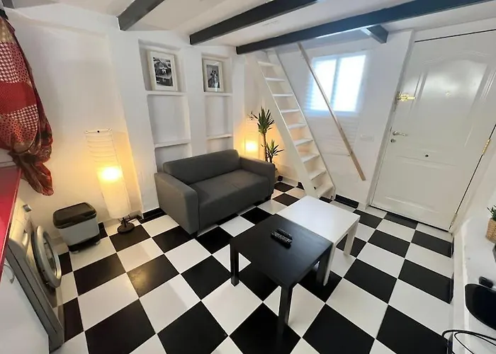Nice Apartment At Street Level 20 Min From Sol-Piern