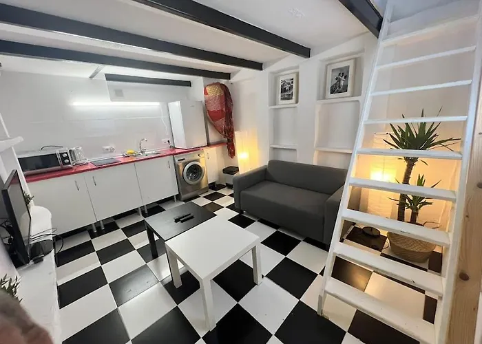 Nice Apartment At Street Level 20 Min From Sol-Piern